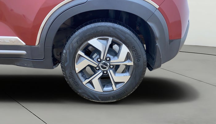 2022 KIA SONET HTX 1.5, Diesel, Manual, 33,023 km, Left Rear Wheel