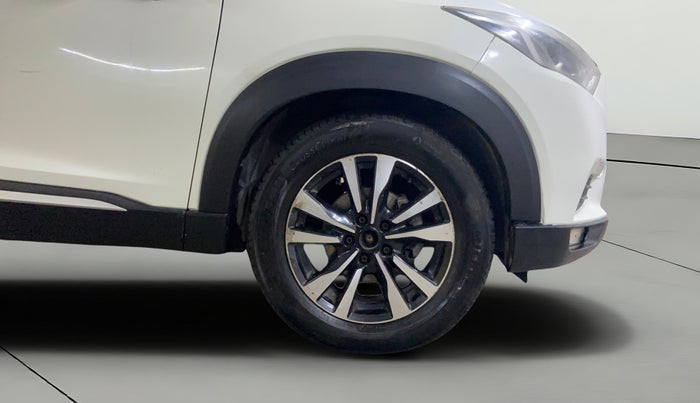 2019 Nissan Kicks XV PREMIUM (O) DIESEL, Diesel, Manual, 1,39,290 km, Right Front Wheel