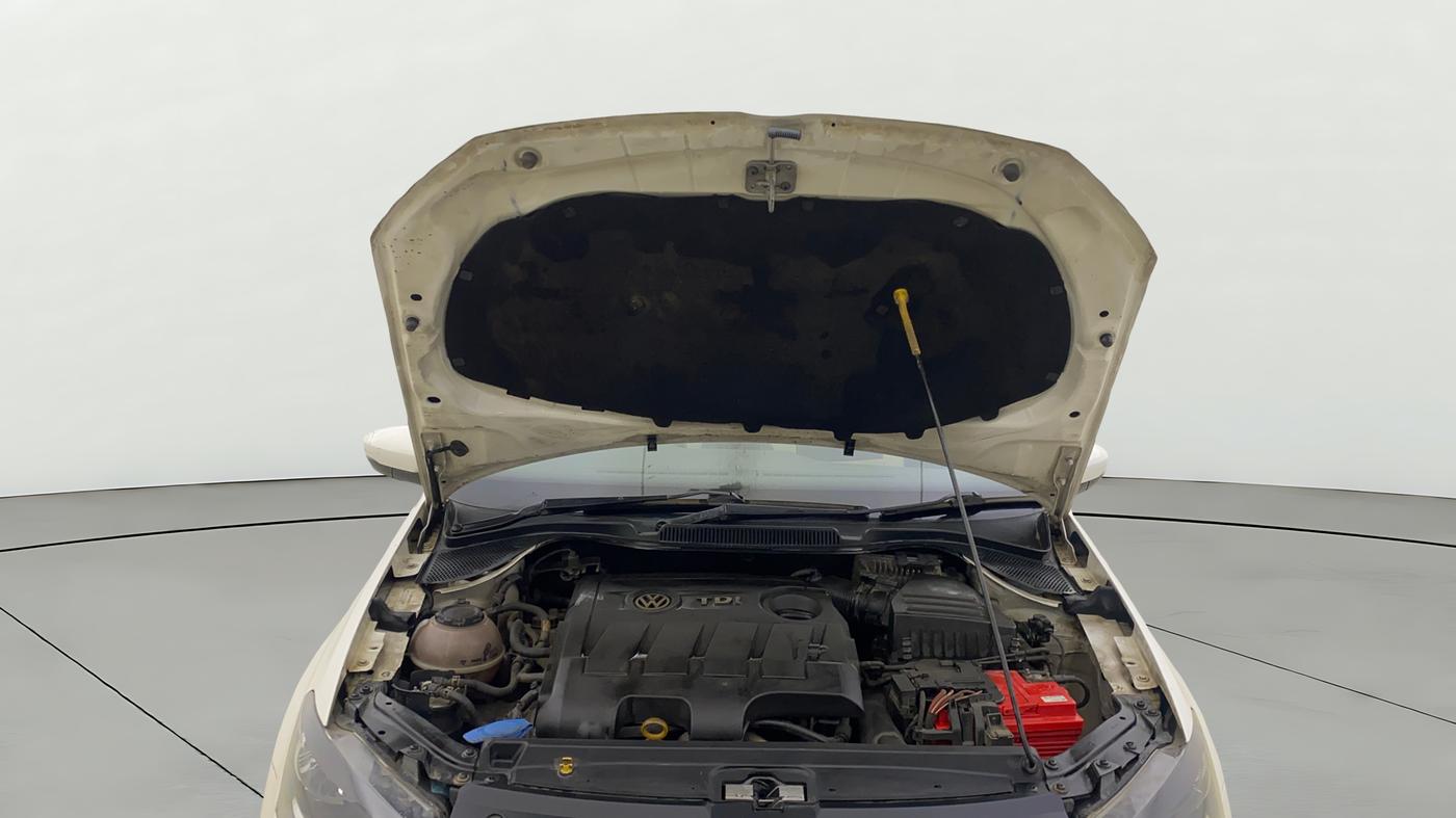 2019 Volkswagen Ameo HIGHLINE PLUS 1.5L AT 16 ALLOY, Diesel, Automatic, 1,01,031 km, Open Bonet