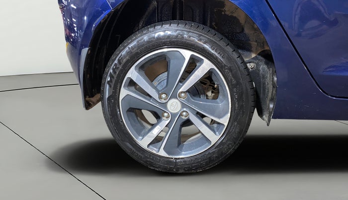 2024 Tata ALTROZ XZA Lux, Petrol, Automatic, 12,097 km, Right Rear Wheel