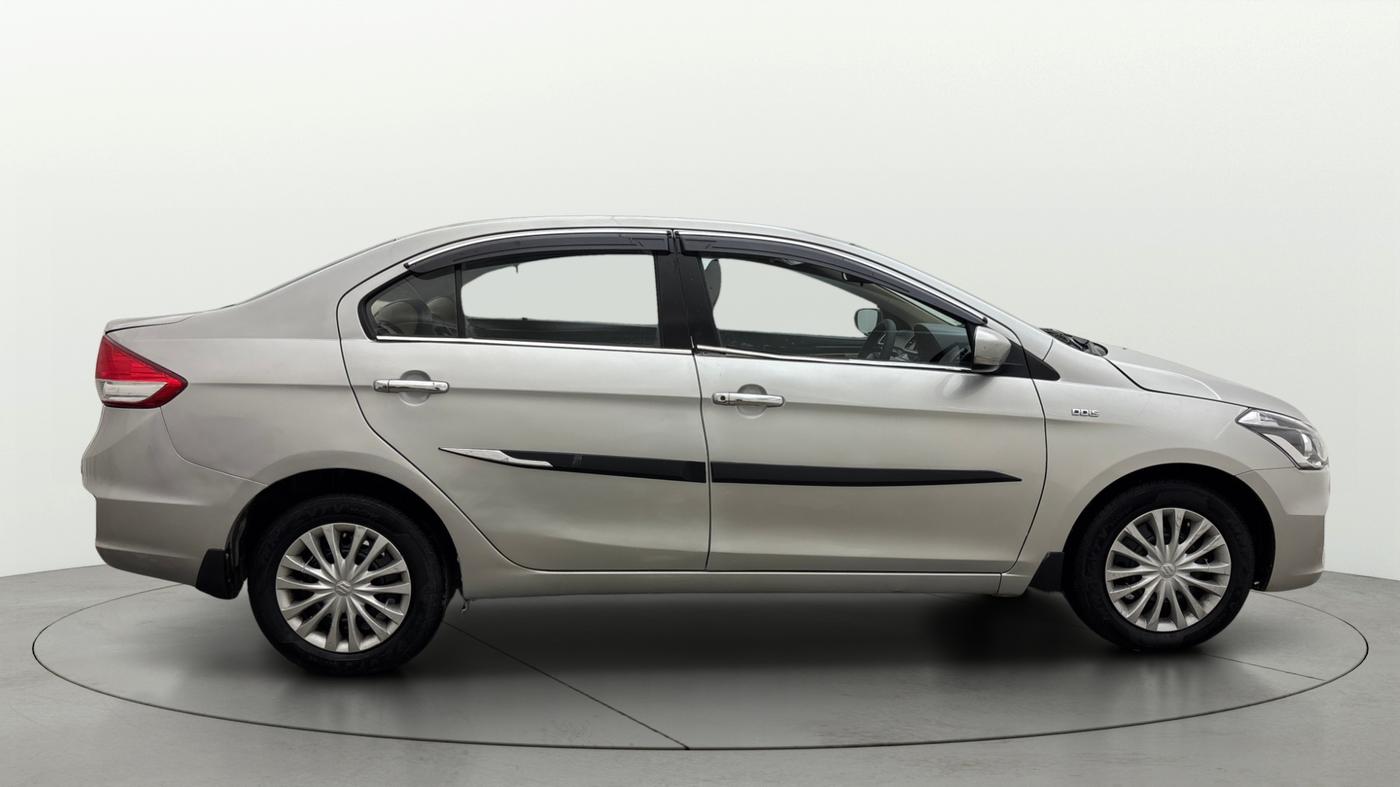 2015 Maruti Ciaz VDI+ SHVS, Diesel, Manual, 1,32,516 km, Right Side View