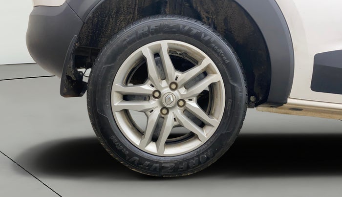 2023 Renault TRIBER RXZ, Petrol, Manual, 33,587 km, Right Rear Wheel