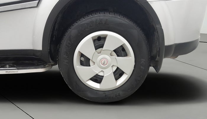 2016 Mahindra XUV500 W6 AT 1.99, Diesel, Automatic, 44,518 km, Left Rear Wheel