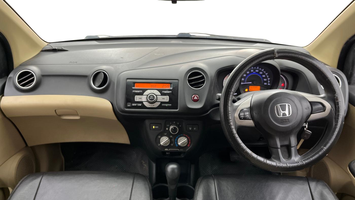 2015 Honda Brio VX AT, Petrol, Automatic, 62,075 km, Dashboard