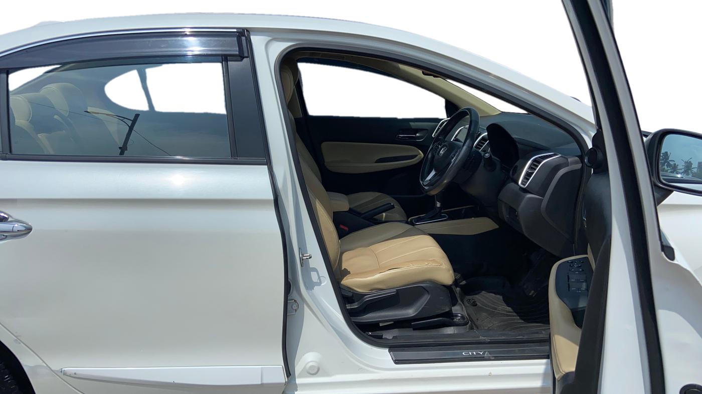 2022 Honda City 1.5L I-VTEC ZX CVT, Petrol, Automatic, 86,675 km, Right Side Front Door Cabin
