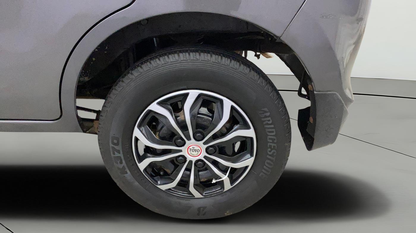 2016 Maruti Alto 800 LXI, Petrol, Manual, 75,758 km, Left Rear Wheel