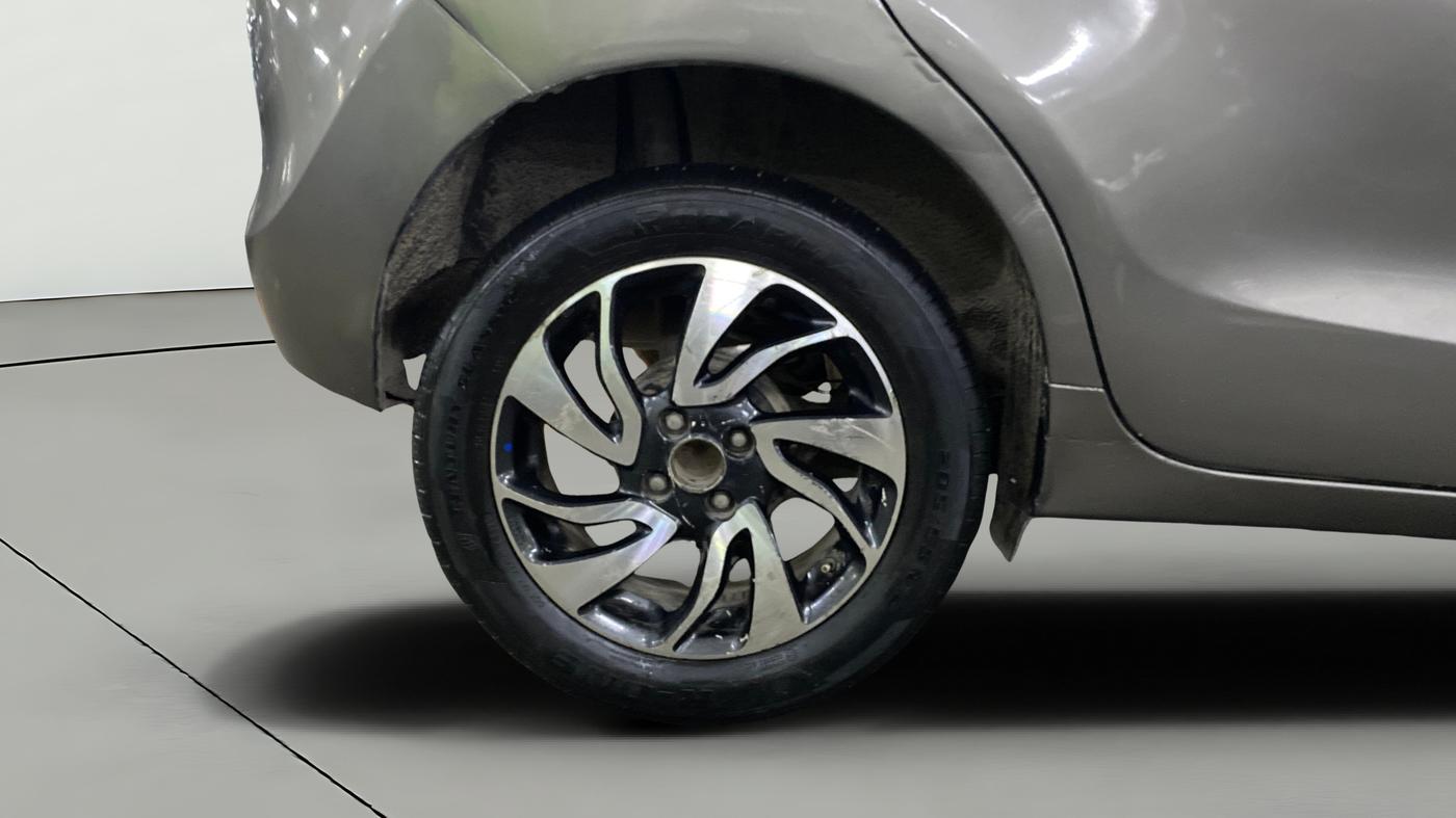 2019 Maruti Baleno DELTA PETROL 1.2, Petrol, Manual, 82,944 km, Right Rear Wheel