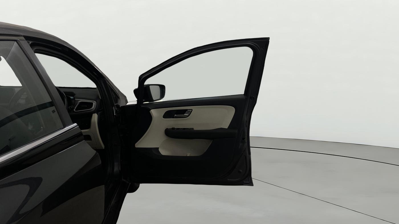 2021 Tata ALTROZ XZ PETROL, Petrol, Manual, 20,070 km, RHS Front Door