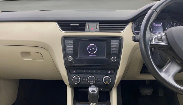 2013 Skoda Octavia ELEGANCE 2.0 TDI AT, Diesel, Automatic, 72,639 km, Air Conditioner