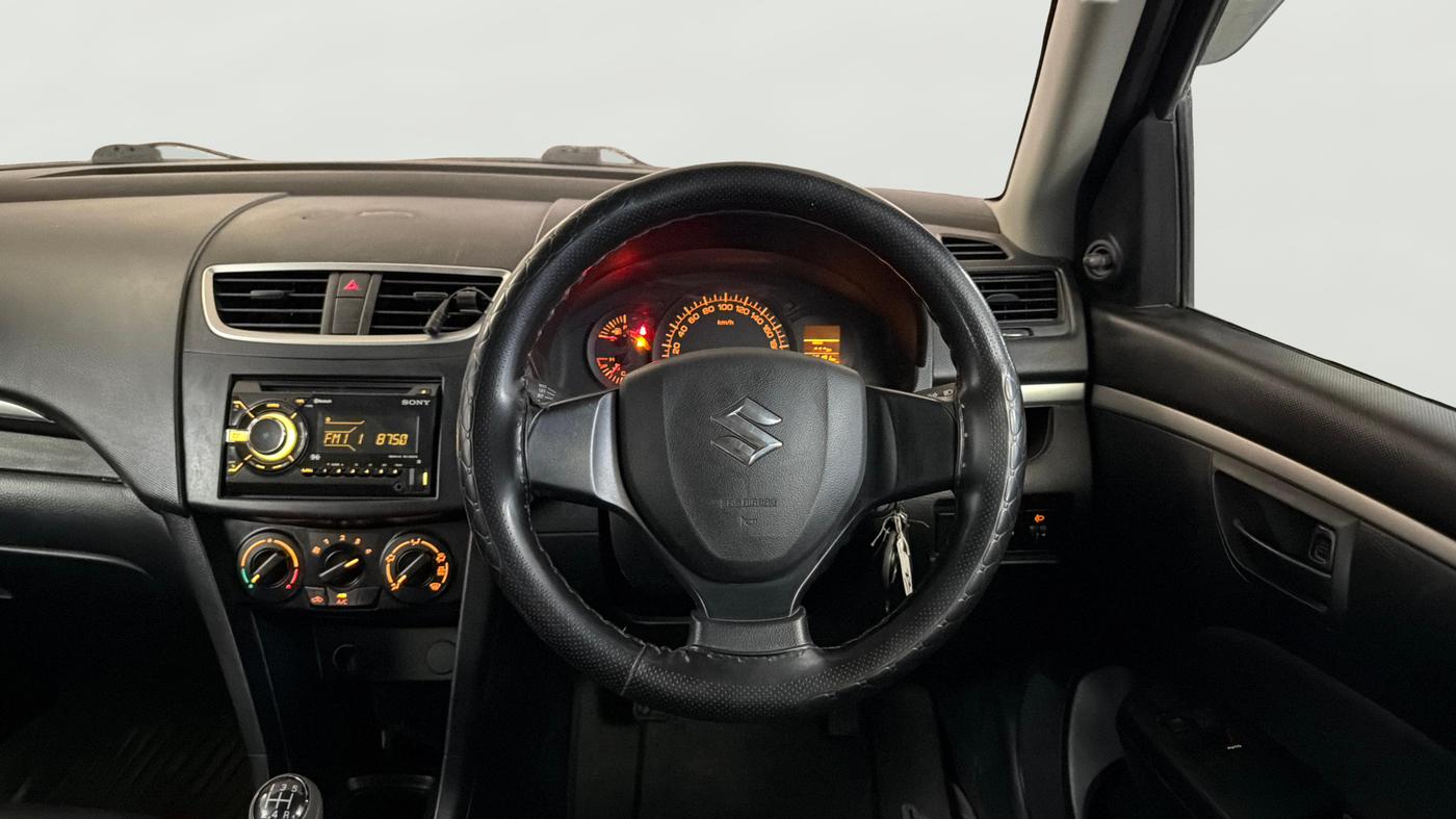 2017 Maruti Swift LXI, Petrol, Manual, 65,171 km, Steering Wheel Close Up