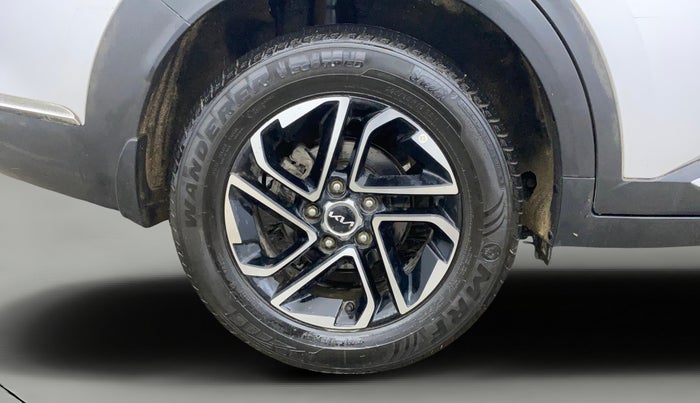 2023 KIA CARENS LUXURY 1.5 TURBO PETROL IMT 7 STR, Petrol, Manual, 60,141 km, Right Rear Wheel