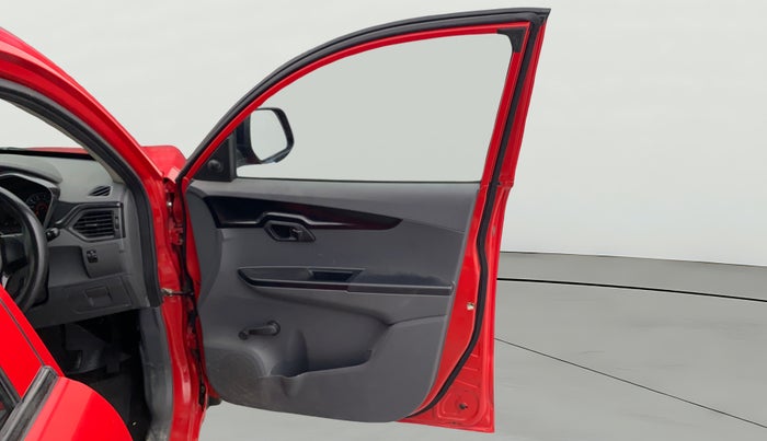 2019 Mahindra KUV 100 NXT K2+ P 6 STR, Petrol, Manual, 23,399 km, RHS Front Door