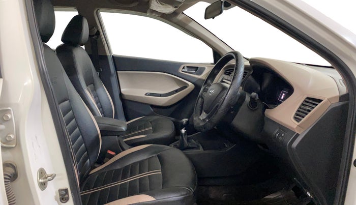 2017 Hyundai Elite i20 ASTA 1.2 (O), Petrol, Manual, 63,001 km, Right Side Front Door Cabin