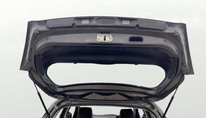 2016 Maruti Swift VXI, Petrol, Manual, 57,190 km, Boot Door Open