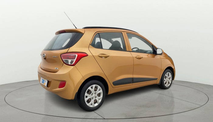 2016 Hyundai Grand i10 SPORTZ 1.2 KAPPA VTVT, Petrol, Manual, 27,521 km, Right Back Diagonal