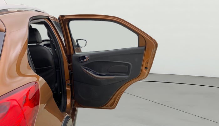 2018 Ford FREESTYLE TITANIUM 1.2 PETROL, Petrol, Manual, 27,422 km, RHS Rear Door