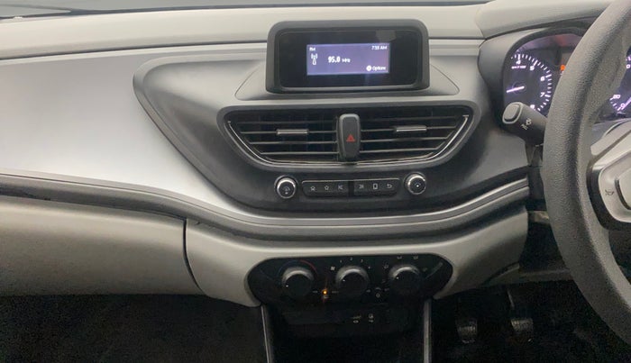 2020 Tata ALTROZ XE PETROL, Petrol, Manual, 33,190 km, Air Conditioner