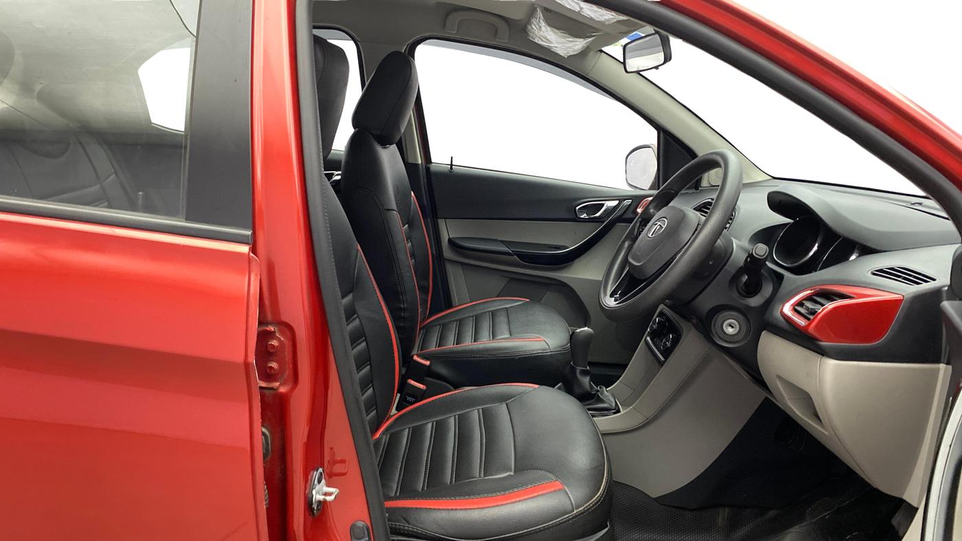 2019 Tata Tiago XZ PLUS PETROL, Petrol, Manual, 33,048 km, Right Side Front Door Cabin