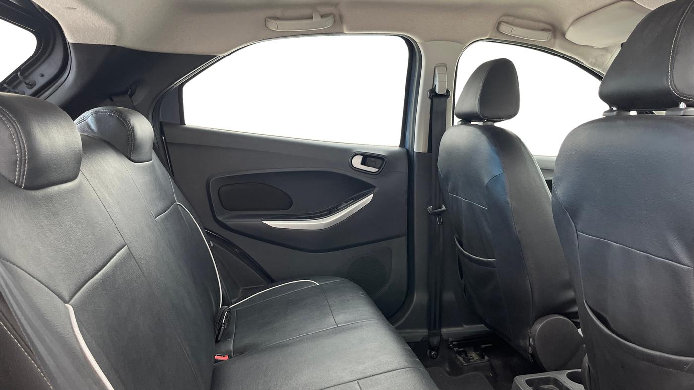 2016 Ford New Figo TITANIUM 1.2 PETROL MT, Petrol, Manual, 27,204 km, Right Side Rear Door Cabin