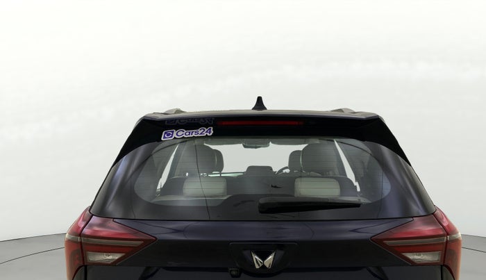 2022 Mahindra XUV700 AX 7 LUXURY P AT 7 STR, Petrol, Automatic, 89,205 km, Rear Windshield