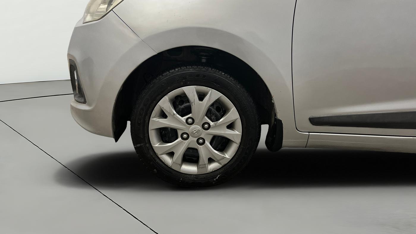 2015 Hyundai Grand i10 SPORTZ 1.2 KAPPA VTVT, Petrol, Manual, 20,779 km, Left Front Wheel