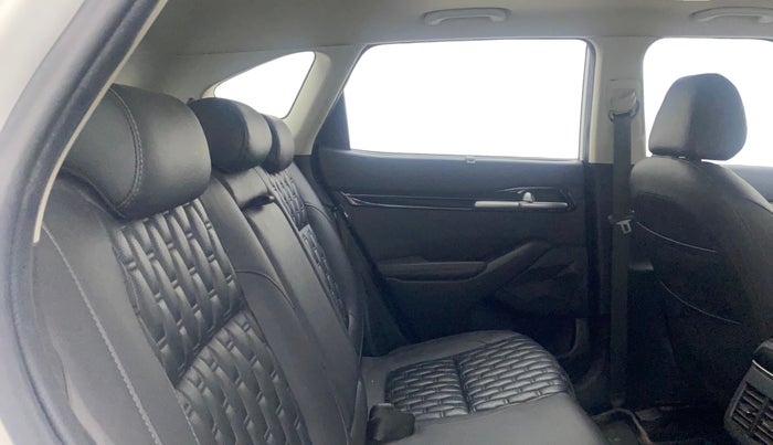 2021 KIA SELTOS HTX ANNIVERSARY EDITION 1.5 PETROL, Petrol, Manual, 1,06,571 km, Right Side Rear Door Cabin