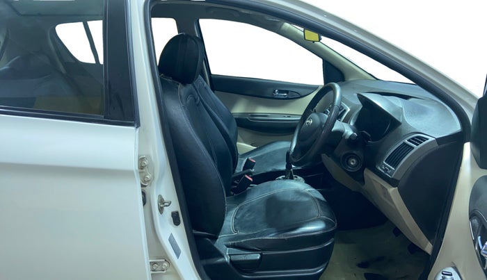 2014 Hyundai Elite i20 MAGNA 1.4 CRDI, Diesel, Manual, 92,927 km, Right Side Front Door Cabin