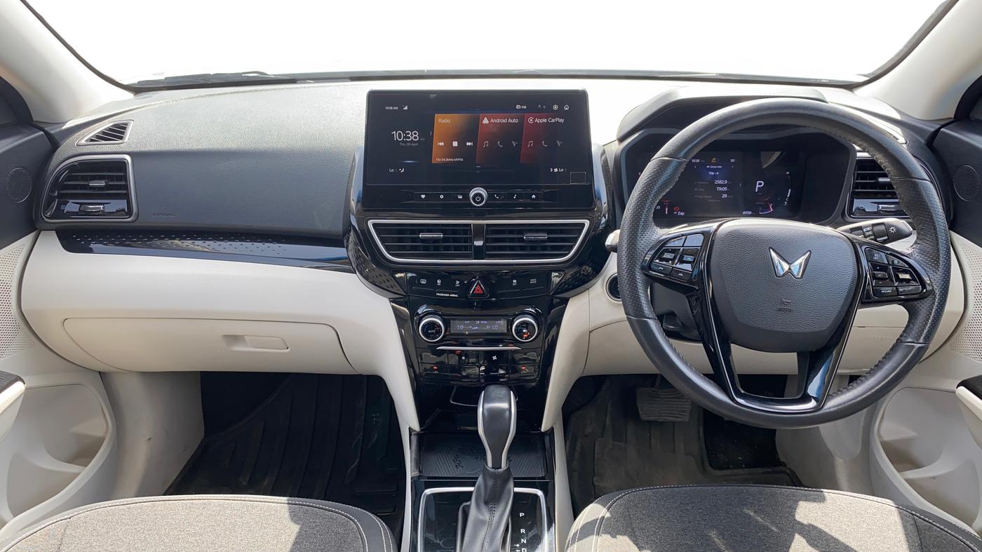 2024 Mahindra XUV 3XO AX5 1.2 L TCMPFI AT, Petrol, Automatic, 41,138 km, Dashboard