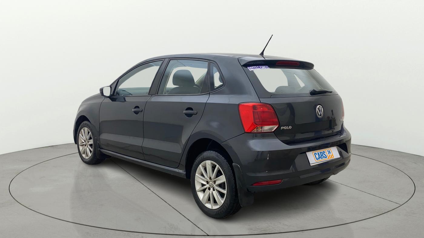 2015 Volkswagen Polo HIGHLINE1.5L, Diesel, Manual, 1,43,843 km, Left Back Diagonal