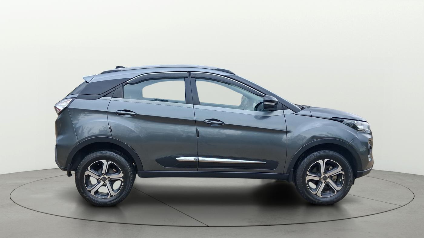 2023 Tata NEXON XZA PLUS SUNROOF PETROL, Petrol, Automatic, 32,224 km, Right Side View