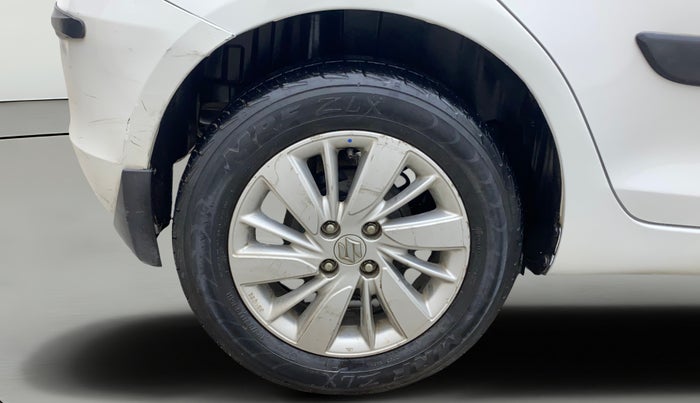 2015 Maruti Swift ZXI, Petrol, Manual, 55,423 km, Right Rear Wheel