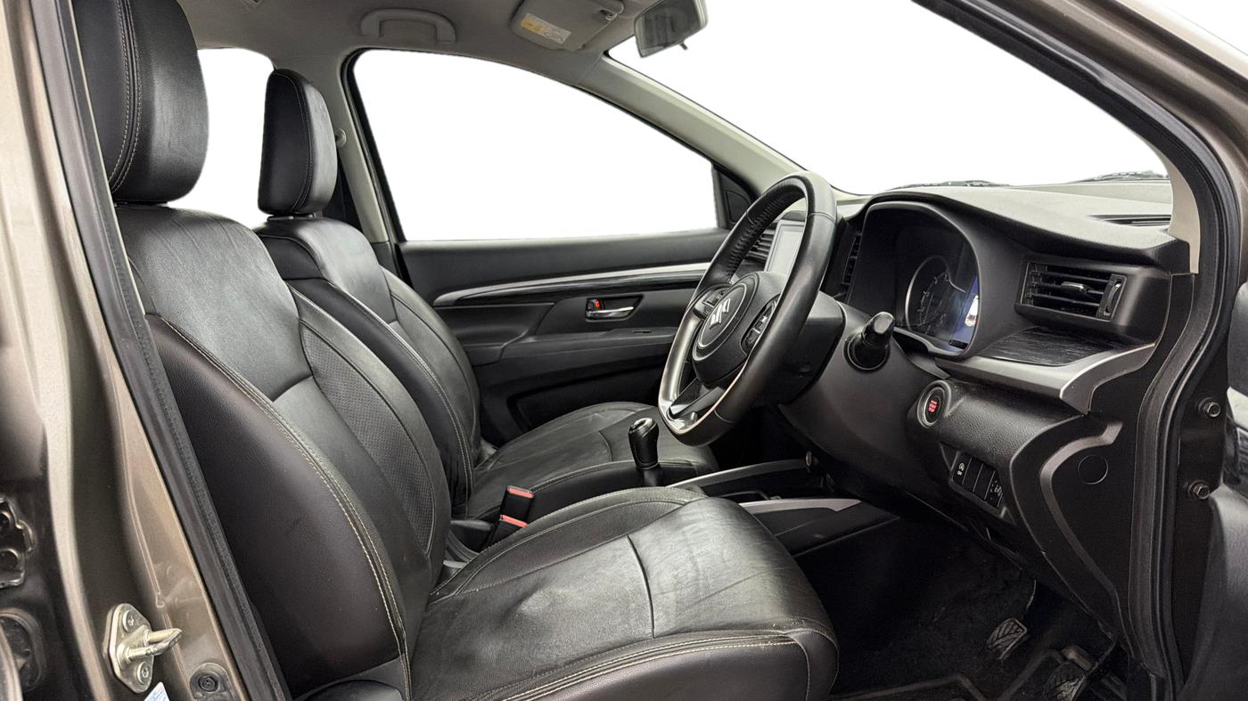 2021 Maruti XL6 ALPHA MT, Petrol, Manual, 67,171 km, Right Side Front Door Cabin