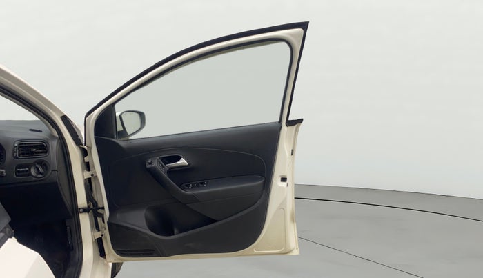 2017 Volkswagen Polo COMFORTLINE 1.2L, Petrol, Manual, 70,942 km, RHS Front Door