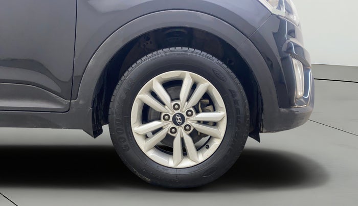 2016 Hyundai Creta SX PLUS 1.6 PETROL, Petrol, Manual, 1,19,767 km, Right Front Wheel