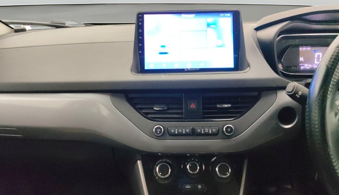 2020 Tata NEXON XMA SUNROOF PETROL, Petrol, Automatic, 62,774 km, Air Conditioner