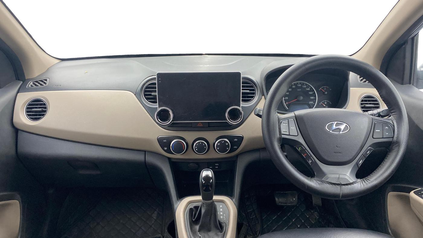 2019 Hyundai Grand i10 SPORTZ AT 1.2 KAPPA VTVT, Petrol, Automatic, 1,13,401 km, Dashboard