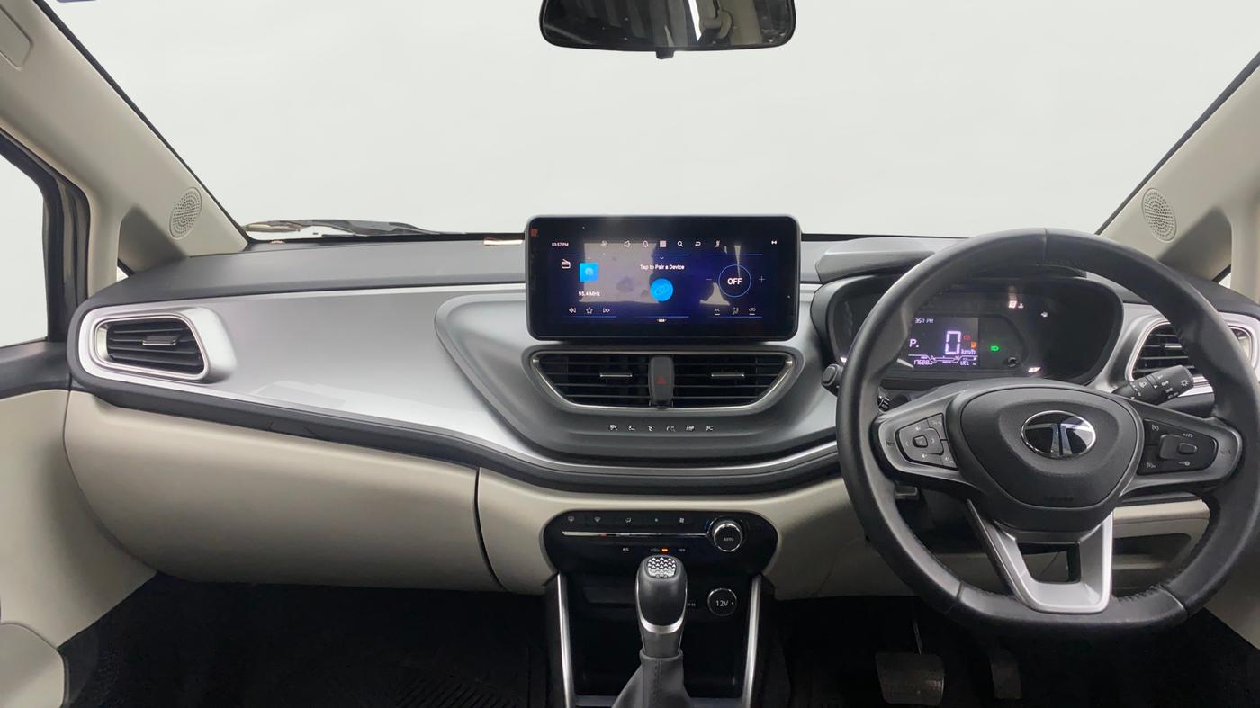 2024 Tata ALTROZ XZA Lux, Petrol, Automatic, 17,688 km, Air Conditioner