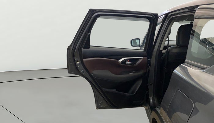 2024 Maruti Grand Vitara SIGMA SMART HYBRID, Petrol, Manual, 25,818 km, LHS Rear Door