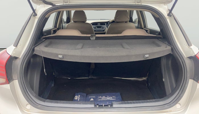 2018 Hyundai Elite i20 SPORTZ 1.2, Petrol, Manual, 77,962 km, Boot Open Zoomed View