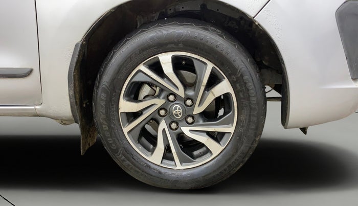 2022 Toyota Innova Crysta 2.7 VX 7 STR, Petrol, Manual, 60,927 km, Right Front Wheel