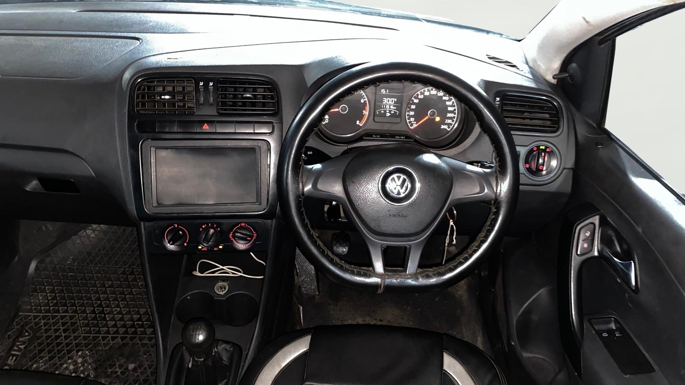 2017 Volkswagen Ameo TRENDLINE 1.2L, Petrol, Manual, 1,11,912 km, Steering Wheel Close Up