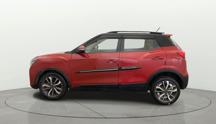 2020 Mahindra XUV300 W8 1.5 DIESEL, Diesel, Manual, 91,617 km, Left Side