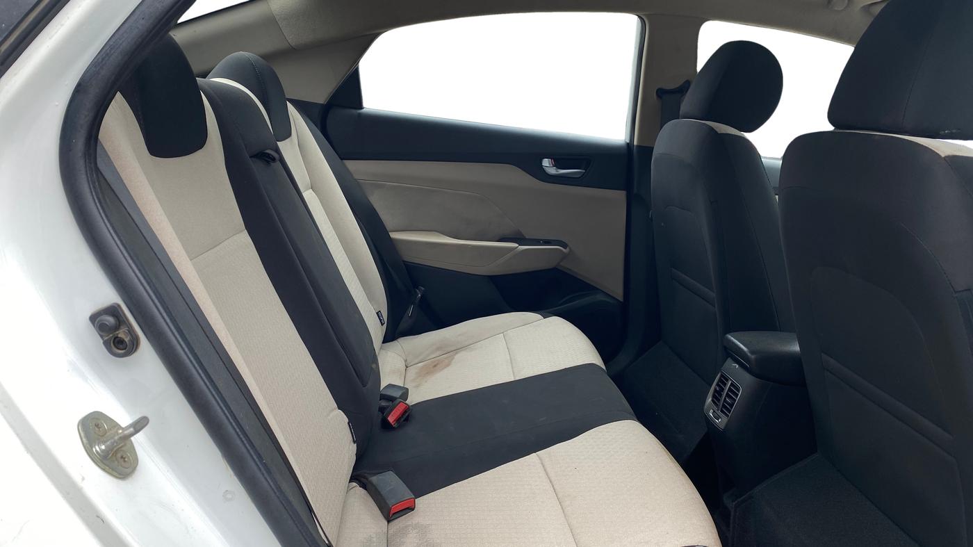 2018 Hyundai Verna 1.6 EX CRDI, Diesel, Manual, 80,426 km, Right Side Rear Door Cabin