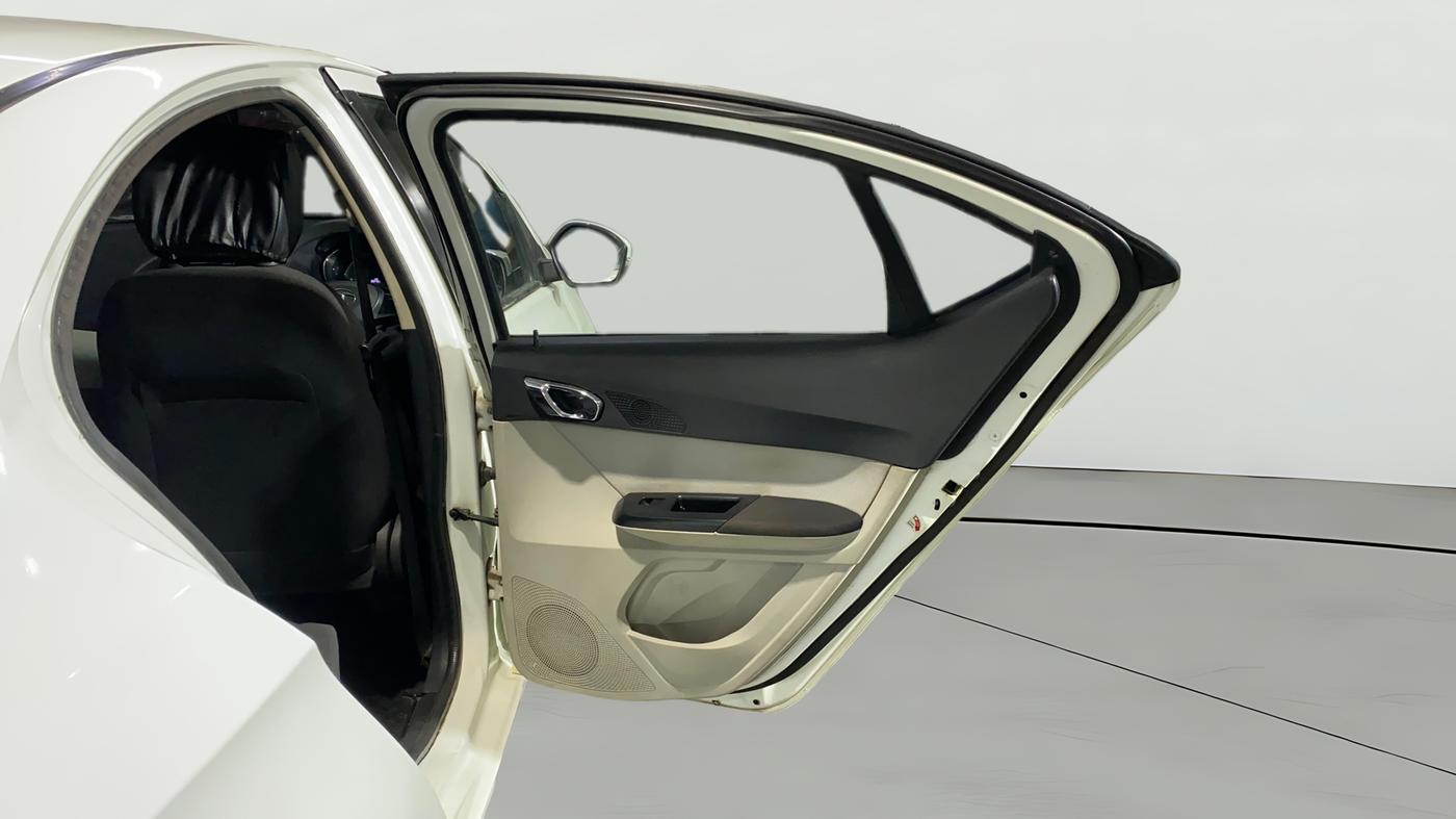 2022 Tata TIGOR XZ PLUS CNG, CNG, Manual, 34,442 km, RHS Rear Door
