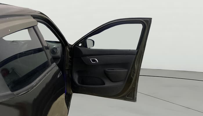 2019 Renault Kwid RXT 1.0 AMT (O), Petrol, Automatic, 61,863 km, RHS Front Door