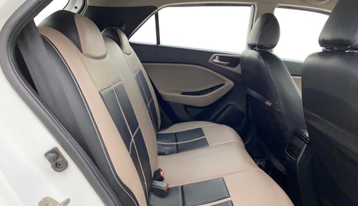 2019 Hyundai Elite i20 SPORTZ PLUS 1.2, CNG, Manual, 62,506 km, Right Side Rear Door Cabin