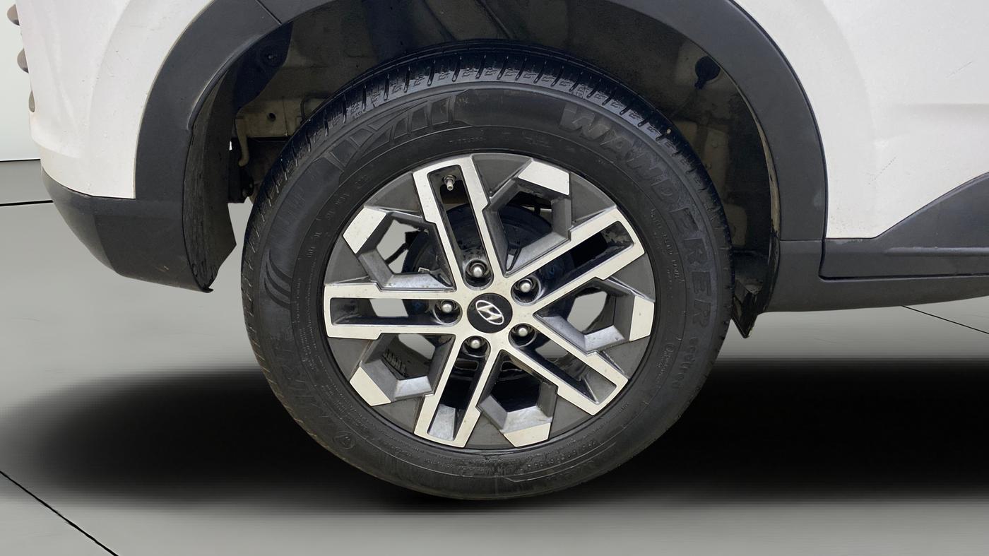 2023 Hyundai VENUE SX (O) 1.0 TURBO DCT, Petrol, Automatic, 11,876 km, Right Rear Wheel