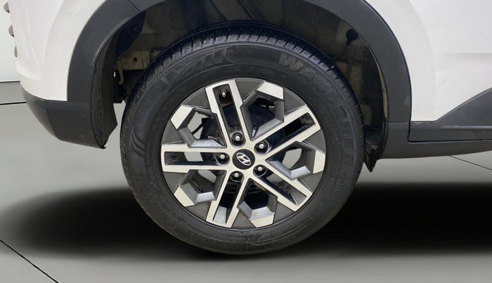 2023 Hyundai VENUE SX (O) 1.0 TURBO DCT, Petrol, Automatic, 11,876 km, Right Rear Wheel