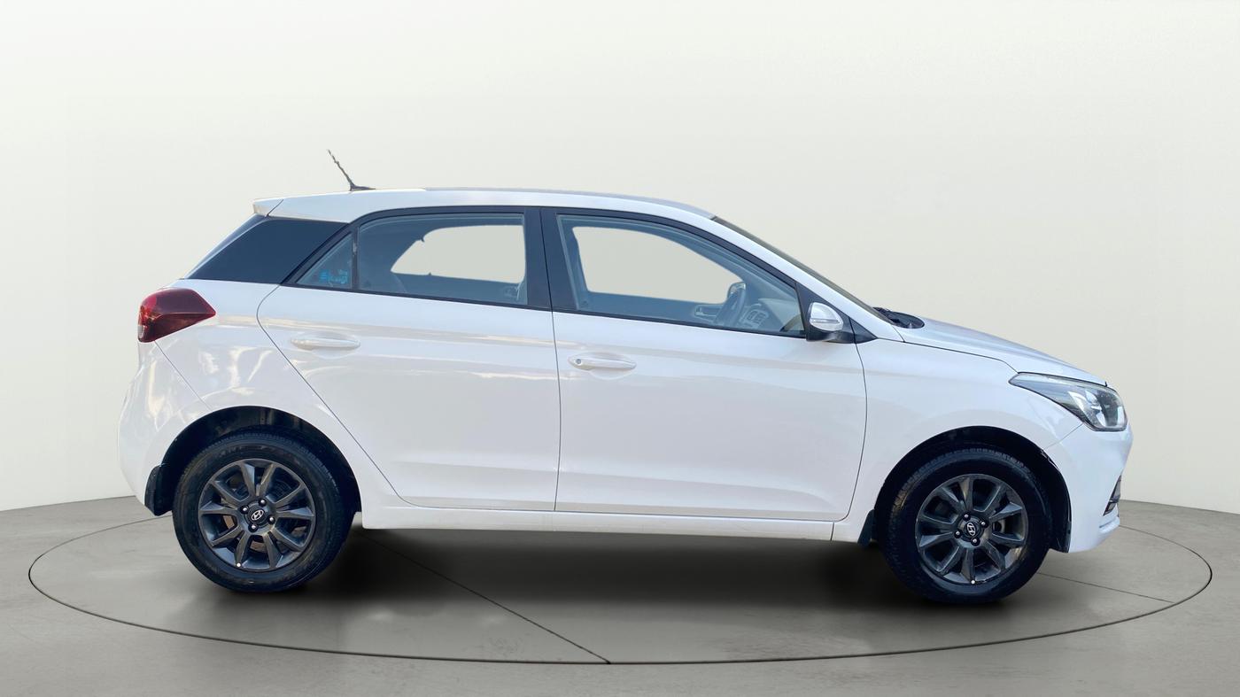 2019 Hyundai Elite i20 SPORTZ PLUS 1.2, Petrol, Manual, 72,646 km, Right Side View