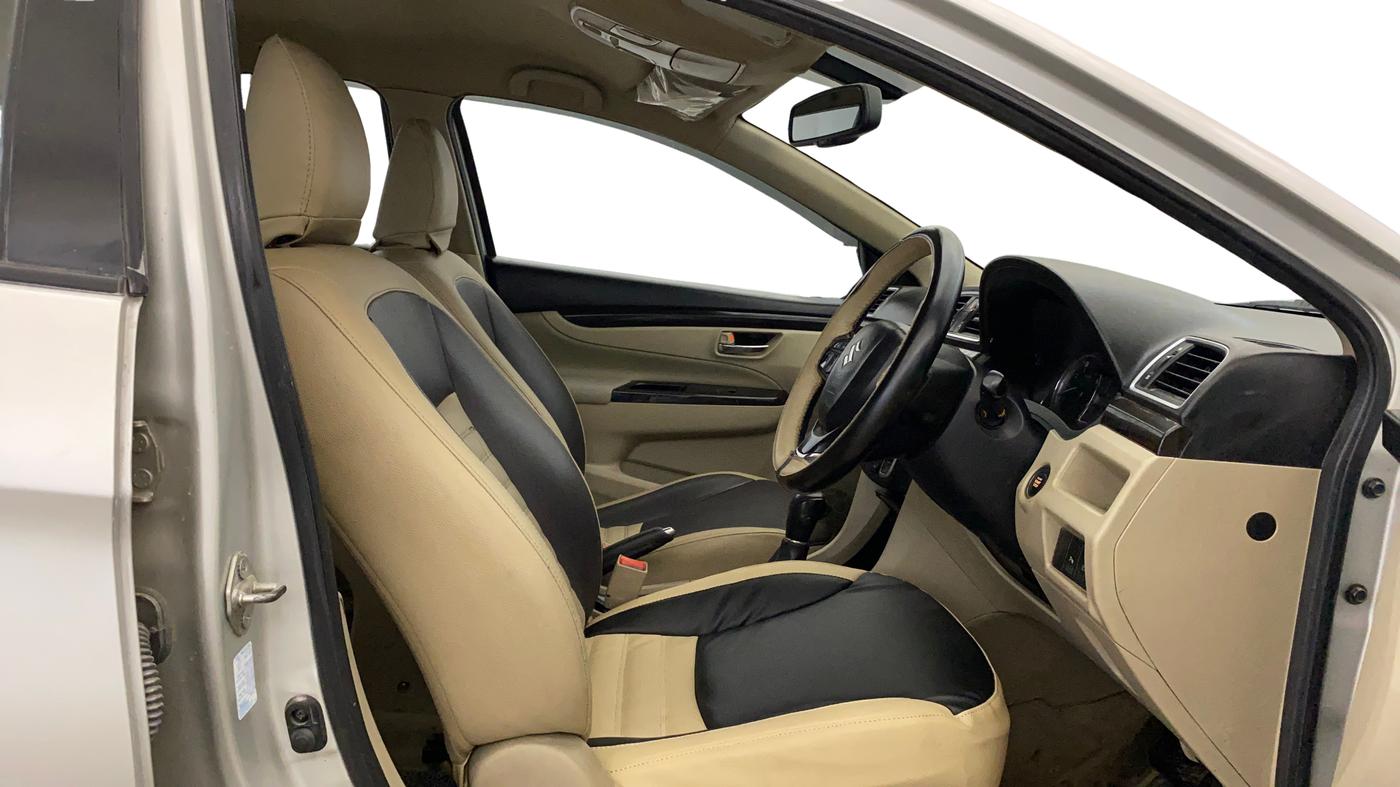2018 Maruti Ciaz ZETA 1.4  AT PETROL, Petrol, Automatic, 72,833 km, Right Side Front Door Cabin